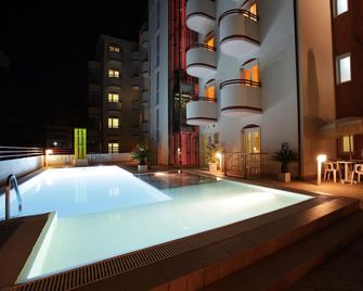 Hotel Coppe Jesolo - יסולו - בריכה