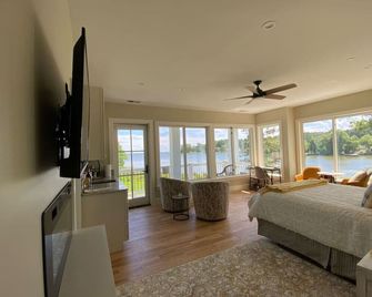 Sunrise Suite Exquisite Bay View Lux/Rom/Spiritual - Deale - Sala de estar