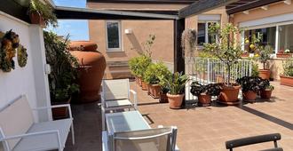 Pellicano Guest House - Reggio Calabria - Patio