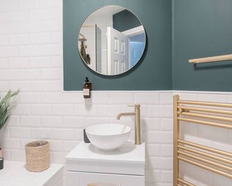 Welcoming 4BD House with Garden in Dublin - Dublin - Bathroom