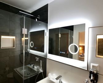 Hotel Residenz Waldoase - Heringsdorf - Bathroom