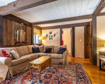 Spacious Chalet W/ Endless Entertainment The Barn - Winhall - Salon