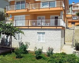 Bed&Breakfast Kvarner - Labin - Building