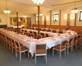 Hotel Wenzels Hof - Grosstreben-Zwethau