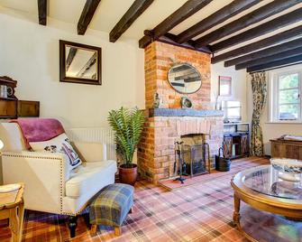 Sweet Briar - Fleet - Living room