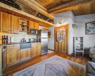 Chalet Bleu at Schweitzer Mnt Idaho - Ponderay - Кухня
