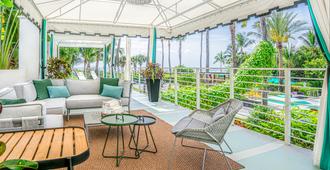 Kimpton Surfcomber Hotel - Miami Beach - Balcony