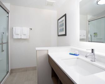 Holiday Inn Express & Suites Goodland I-70 By IHG - Goodland - Baño
