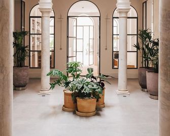 Plácido y Grata - Sevilla - Lobby