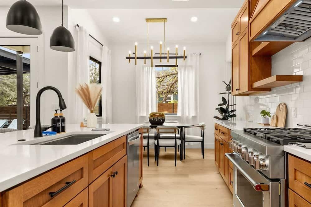 Austin Family Retreat at Ember House - Austin - Cuisine