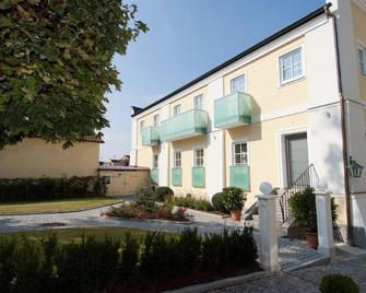 Hotel Biedermeier Hof - Schaerding - Будівля