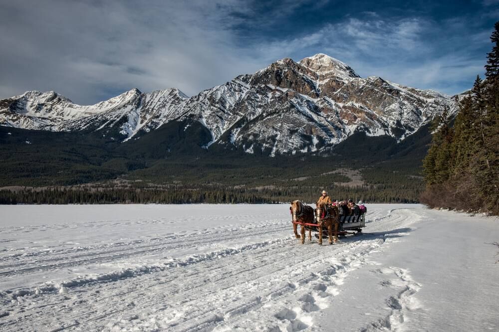 Pyramid Lake Lodge - Jasper
