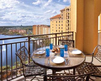 Near Disney!! Last minute special!! Sleeps 8!! 2 bed 2 bath Deluxe!! - 博偉湖 - 陽台