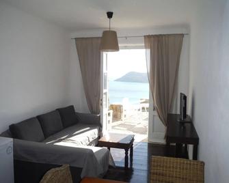 Elia Houses - Elia - Huiskamer