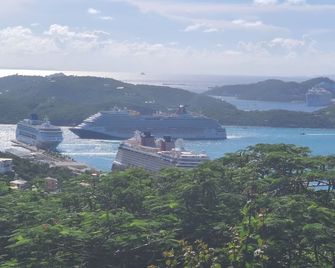 Boundless Bliss Hotel - Saint Thomas Island