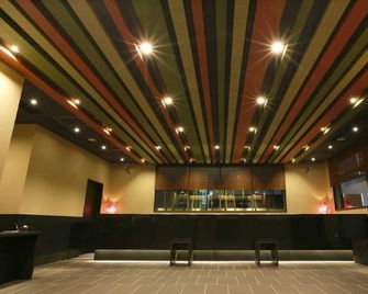 Dormy Inn Premium Namba Natural Hot Spring - Osaka - Bar