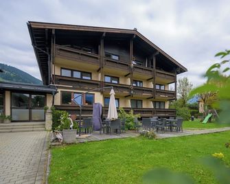 Roj Rooms & Suites - Zell am See - Building