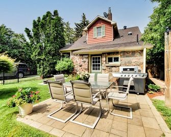 Niagara Wine Country Cottage - Lincoln - Patio