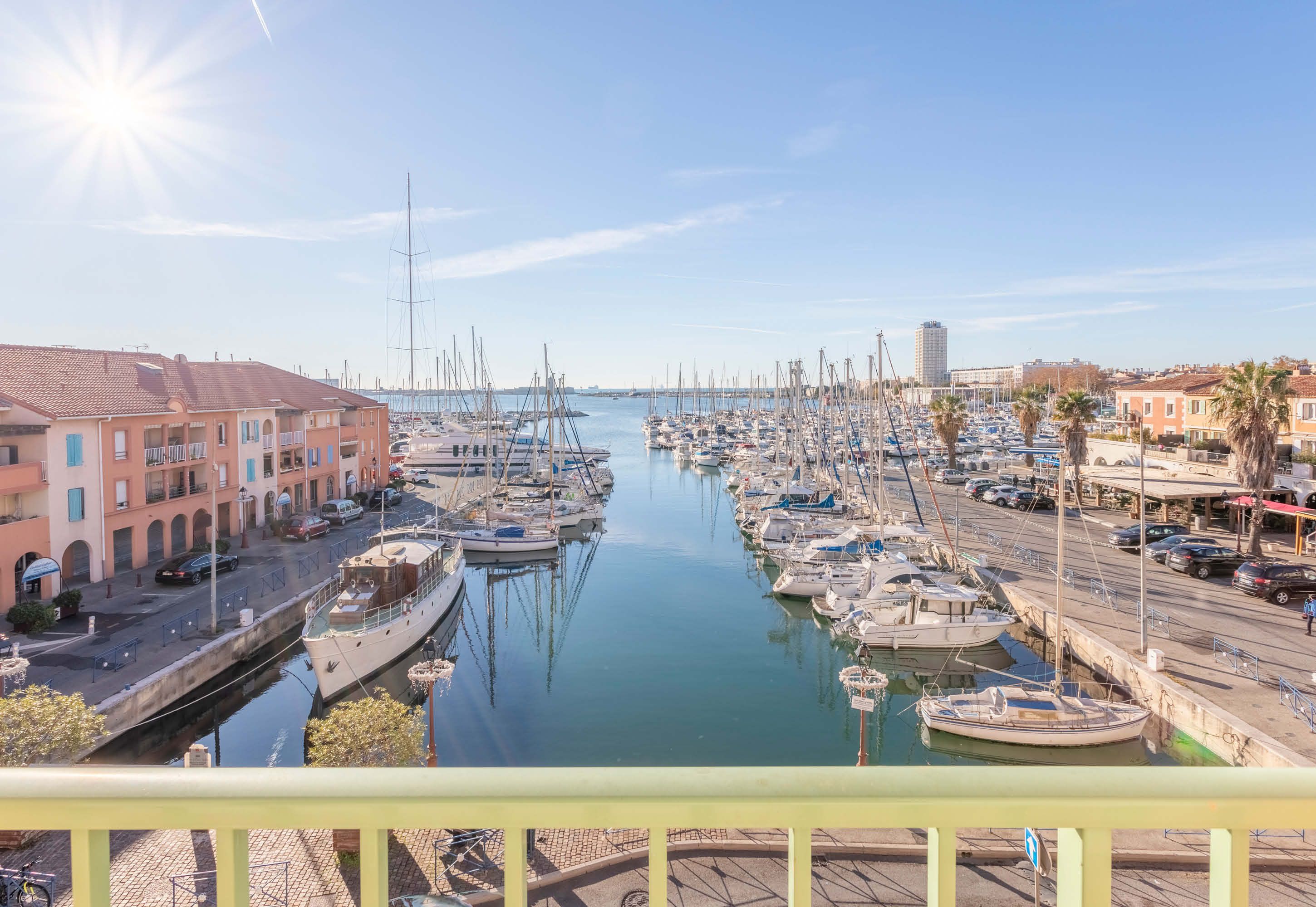 B&B HOTEL Martigues Port-De-Bouc thumbnail 3