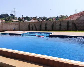 Lazer e Descanso ao seu Alcance | Próx. ao Roteiro do Vinho - Ibiúna - Pool