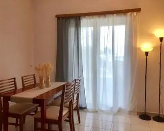 Politia Villas - Karystos - Essbereich