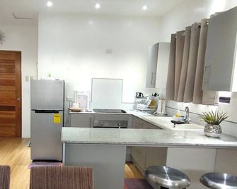 Rice Field View Apartment - Ormoc - Cocina