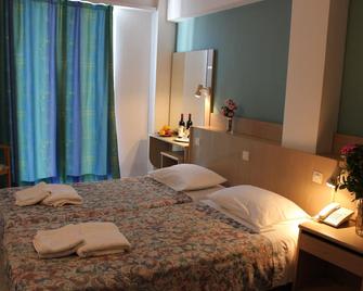 Moschos Hotel - Rhodes - Bedroom