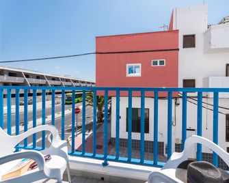 Riva Guest House Los Abrigos - Los Abrigos - Balcone