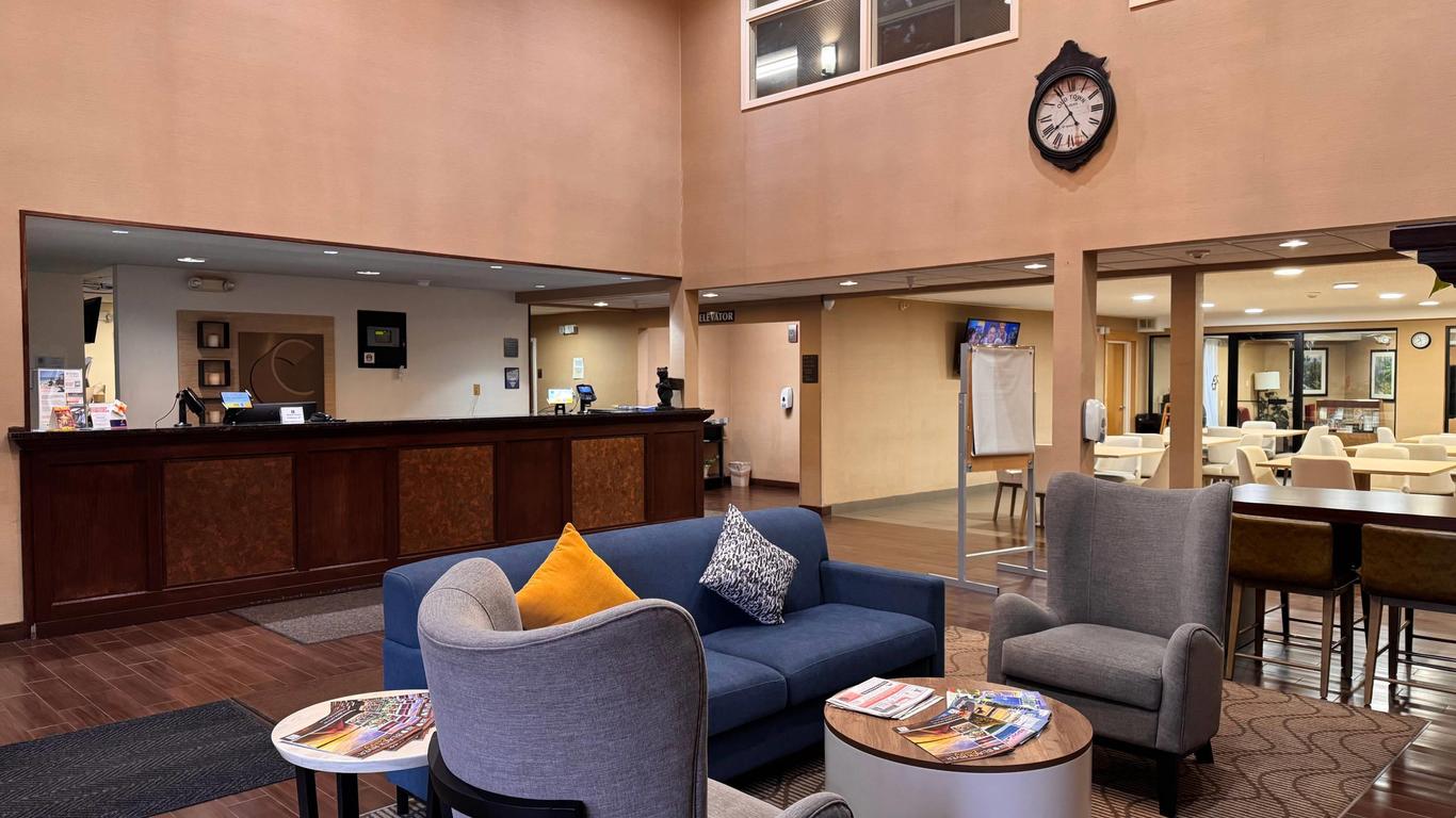 Comfort Inn & Suites Black River Falls I-94