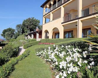 Appartamenti Borgo - Gardone Riviera - Byggnad