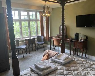 Tottington Manor - Steyning