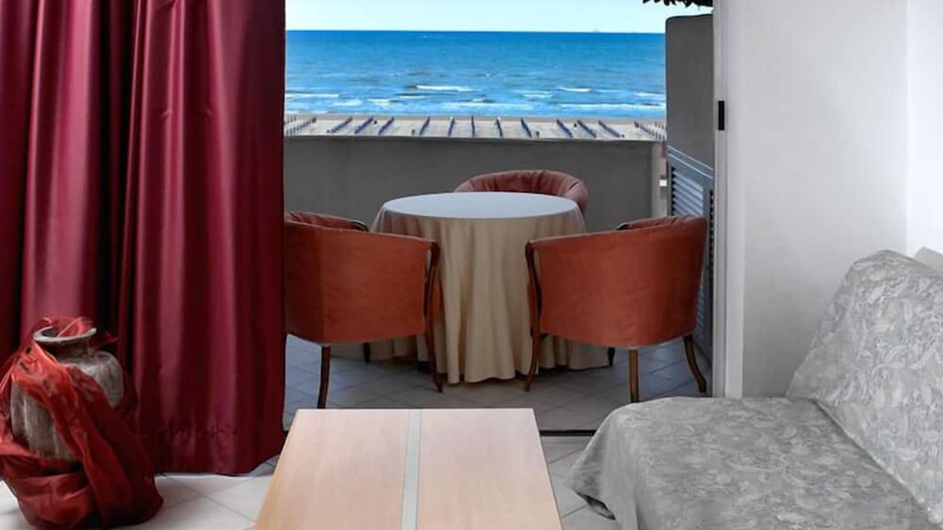 Altamarea Residence & Family Hotel