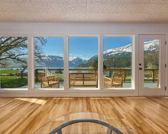 Wallowa Lake Wahluna Terrace Retreat - Joseph - Balcón