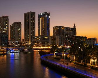The First Collection Dubai Marina - Dubai - Gebouw