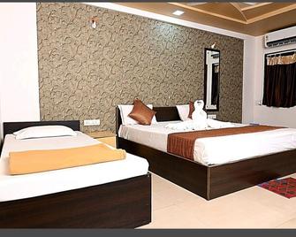 Hotel Sukh Sagar - Somnāth - Bedroom