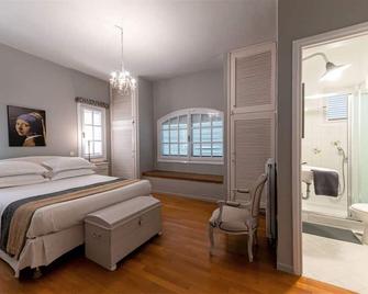 Serene Seaside Bliss - Lush & Secluded Garden Oasis - Kalamata - Schlafzimmer