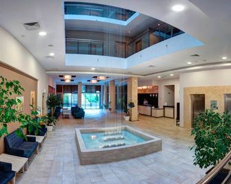 Slavey - Golden Sands - Lobby