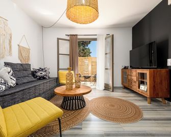 Parosland Hotel - Aliki