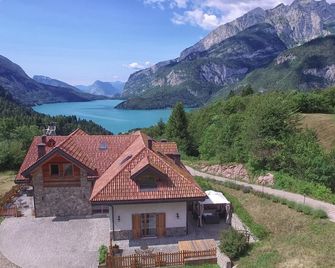 Agriturismo Ai Castioni - Molveno - Bygning