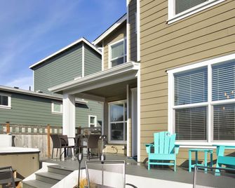 Once Upon a Tide - Oyhut Bay Seaside Village - Ocean Shores - Parveke