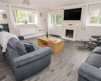 Byefield Lodge - Malvern - Living room