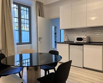 Residence Diaz - קומו - חדר אוכל