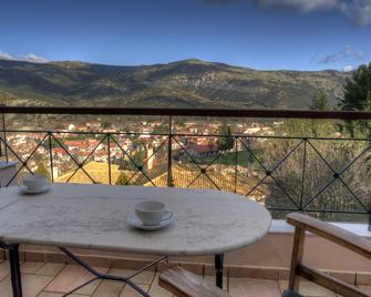 Finday Eco Boutique Hotel - Kalavryta - Balcone