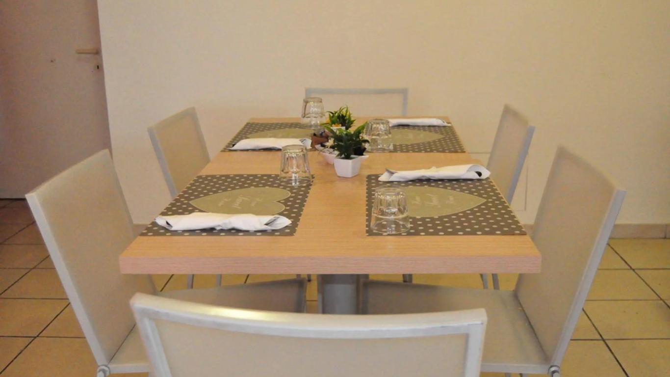 Artisti Rooms