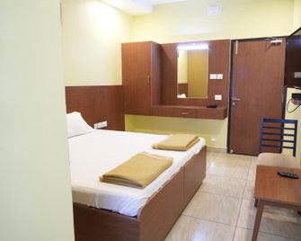 Sri Krishnan Residency - Pollachi - Habitación