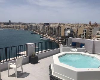 Sliema Marina Hotel - Sliema - Balkon