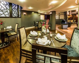 Crowne Plaza Liverpool John Lennon Airport By IHG - Liverpool - Restaurang
