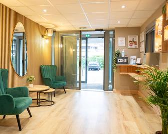 Comfort Aparthotel Besançon Hauts du Chazal - Besançon - Lobby