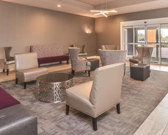 La Quinta Inn & Suites by Wyndham Abilene Mall - Abilene - Lounge