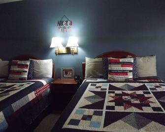 Crest Country Inn - Williamsburg - Schlafzimmer